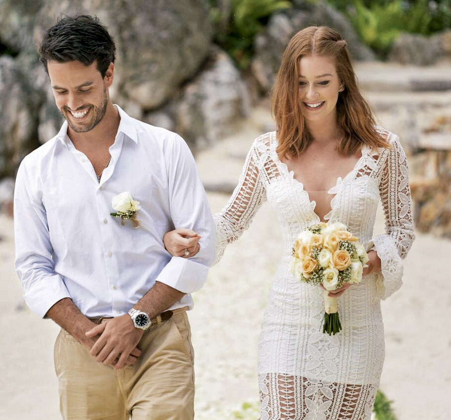 Marina Ruy Barbosa divulga foto do casamento secreto e conta detalhes