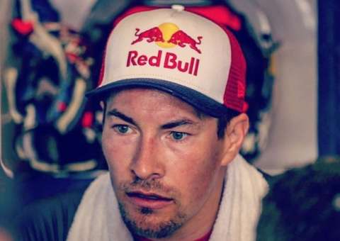 Piloto Nicky Hayden morre após ser atropelado enquanto andava de bicicleta