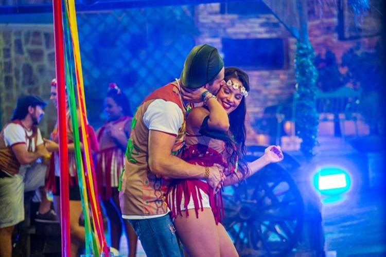 Fãs se empolgam com leilão de Ex-BBB Marcos Harter e valor de lances choca internautas