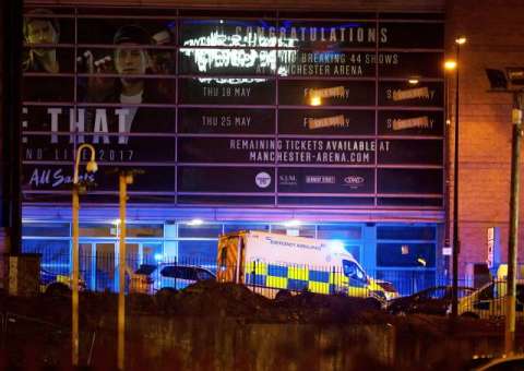 Estado Islâmico assume autoria de atentado durante show em Manchester