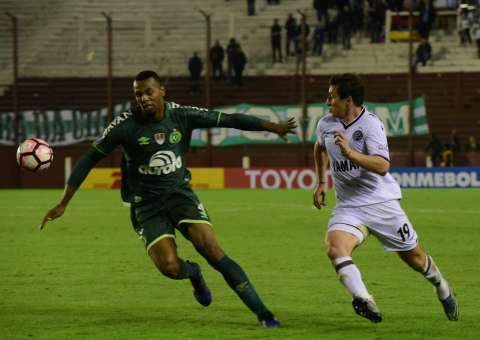 Conmebol elimina Chapecoense da Libertadores após escalação irregular