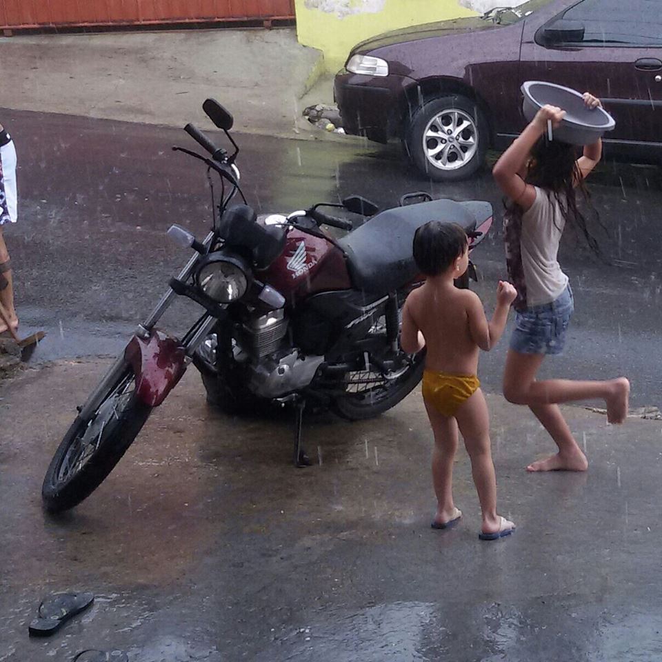 Homem oferece recompensa de R$ 500 para recuperar moto roubada em Manaus