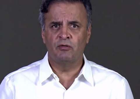 'Não fiz dinheiro na vida pública', diz Aécio em vídeo