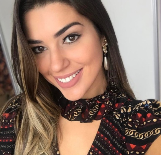  Ex-BBB Manoel desembarca em Manaus e Vivian conta novidade