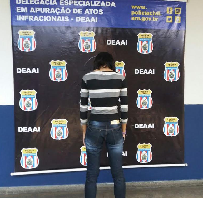 Jovem acusada de latrocínio é apreendida em Manaus