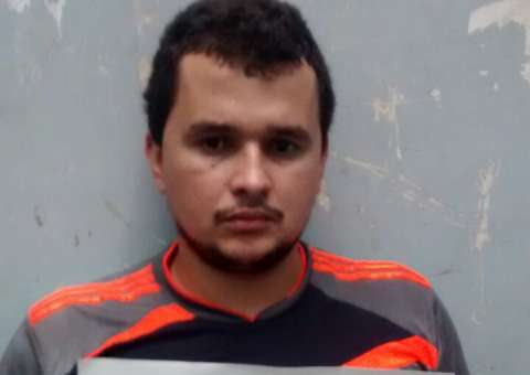 Acusado de roubar 12 pessoas em drogaria é preso em Manaus