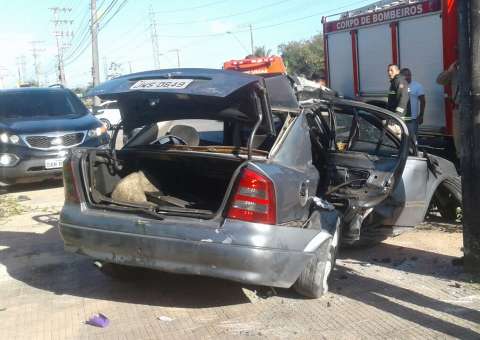 Acidente grave deixa três pessoas feridas em Manaus