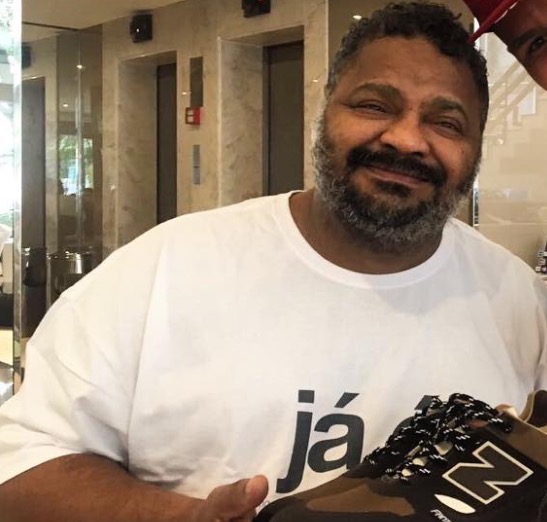 Arlindo Cruz volta a mexer lado do corpo que estava paralisado após AVC