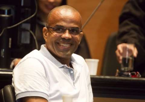 Negócios de Fernandinho Beira-Mar rendem mais de R$ 1 milhão por mês, diz PF