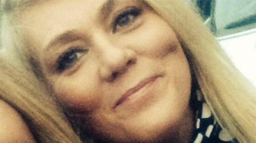 Mulher é salva por celular em atentando em Manchester