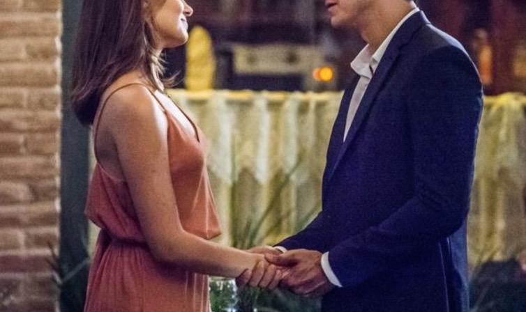 Preocupada com falta de química entre casais de novela, Globo toma atitude com atores