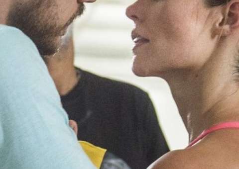 Preocupada com falta de química entre casais de novela, Globo toma atitude com atores