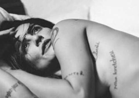 Cleo Pires posa seminua na cama: 'serve pra muitas coisas além de dormir'