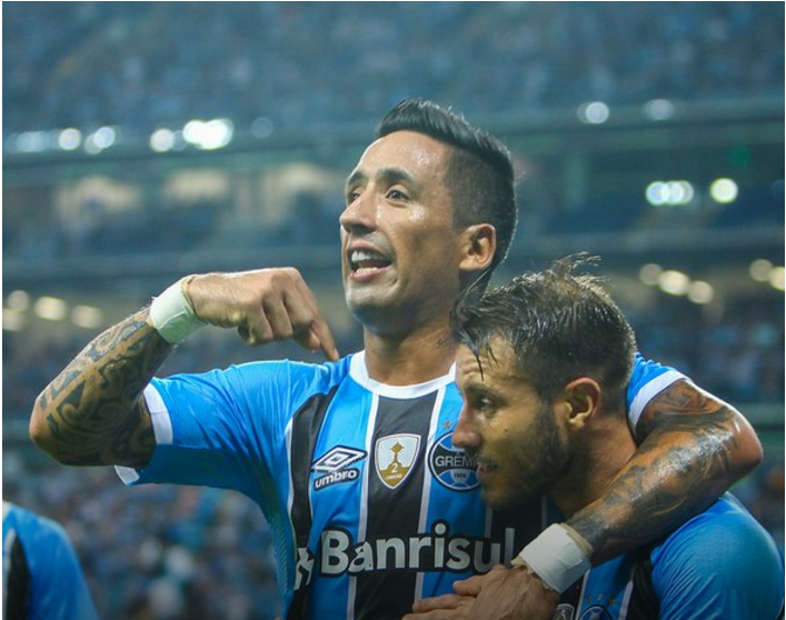 Grêmio goleia adversário venezuelano e garante liderança