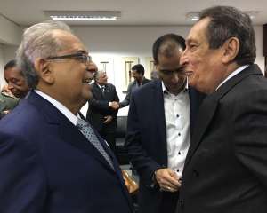  Amazonino: 'o momento não é mais de política. É de salvação'