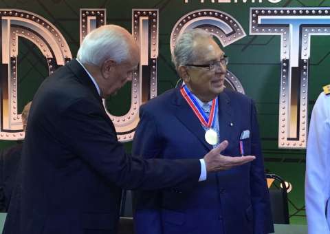 Amazonino Mendes diz que é preciso pensar menos em política e mais no país