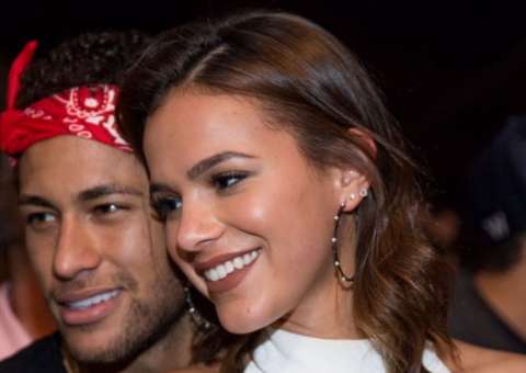 Neymar planeja férias com Bruna Marquezine em ilhas europeias 