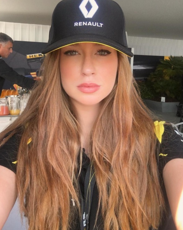  Marina Ruy Barbosa arrasa quarteirões em nova foto: 'que tiro! surra de beleza'
