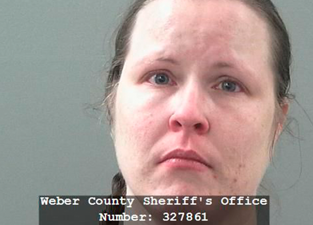 Mulher tem atitude cruel com filhos pequenos para fazer compras 'sossegada'