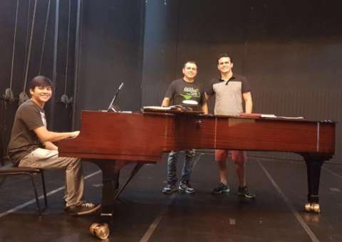 Recital celebra o romantismo no Teatro da Instalação