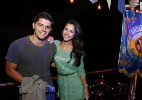 Yanna Lavigne nega que tenha se reconciliado com Bruno Gissoni