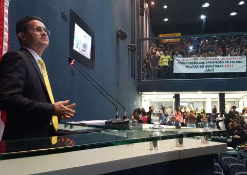 Governador David Almeida promete se reunir com comissão de aprovados no concurso da PM de 2011