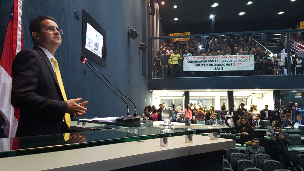 Governador David Almeida promete se reunir com comissão de aprovados no concurso da PM de 2011
