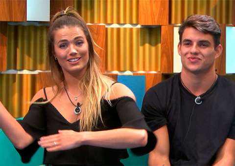 Ex-BBB Antônio exclui fotos com Alyson das redes sociais após viagem à Espanha