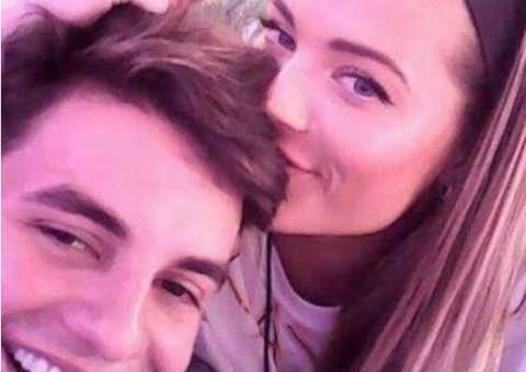 Ex-BBB Antônio apaga fotos com Allyson após viajar à Espanha para encontrá-la