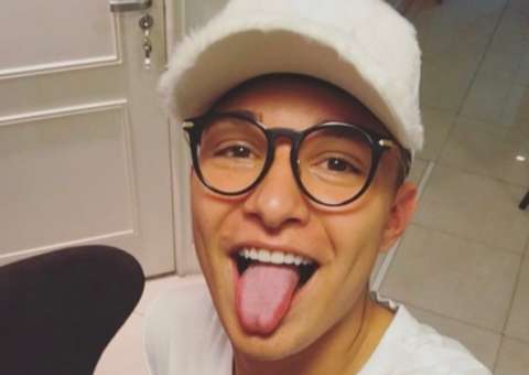 Namorada de MC Gui trai ele com MC Kevinho por vingança