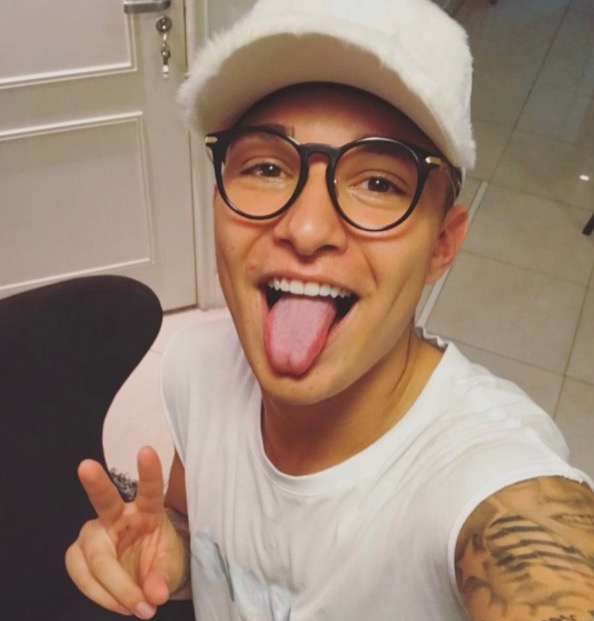 Namorada de MC Gui trai ele com MC Kevinho por vingança