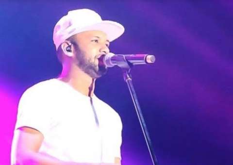 'Meia Noite Acaba' lança CD neste sábado