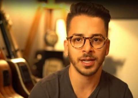 Junior Lima revela que se incomodava com boatos de ser gay e precisou de terapia