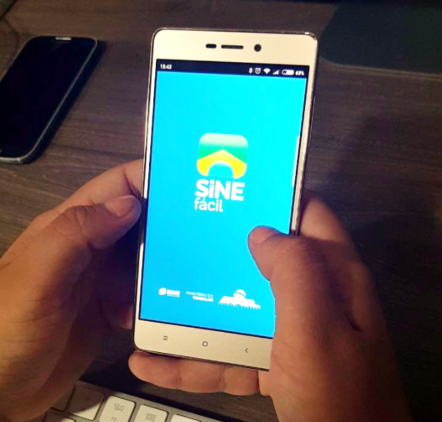 Saiba como usar o aplicativo do Sine para encontrar vagas de emprego em Manaus