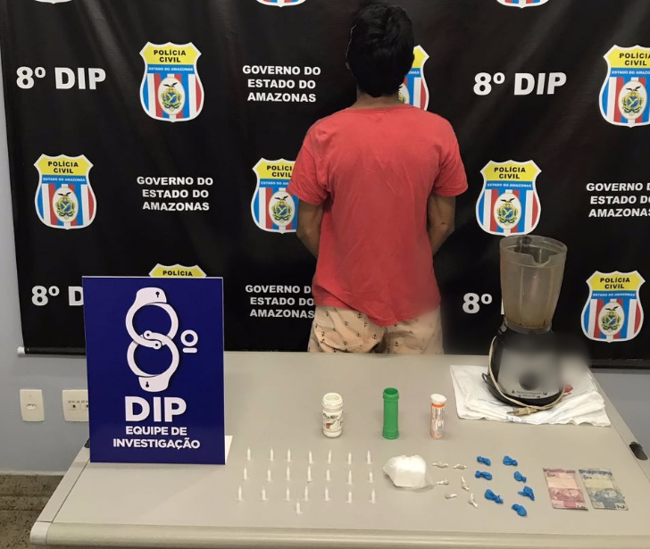 Adolescente é apreendido vendendo drogas após denúncia pelo WhatsApp em Manaus