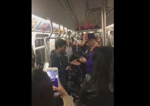 Universitário perde formatura por atraso de trem e é surpreendido por passageiros