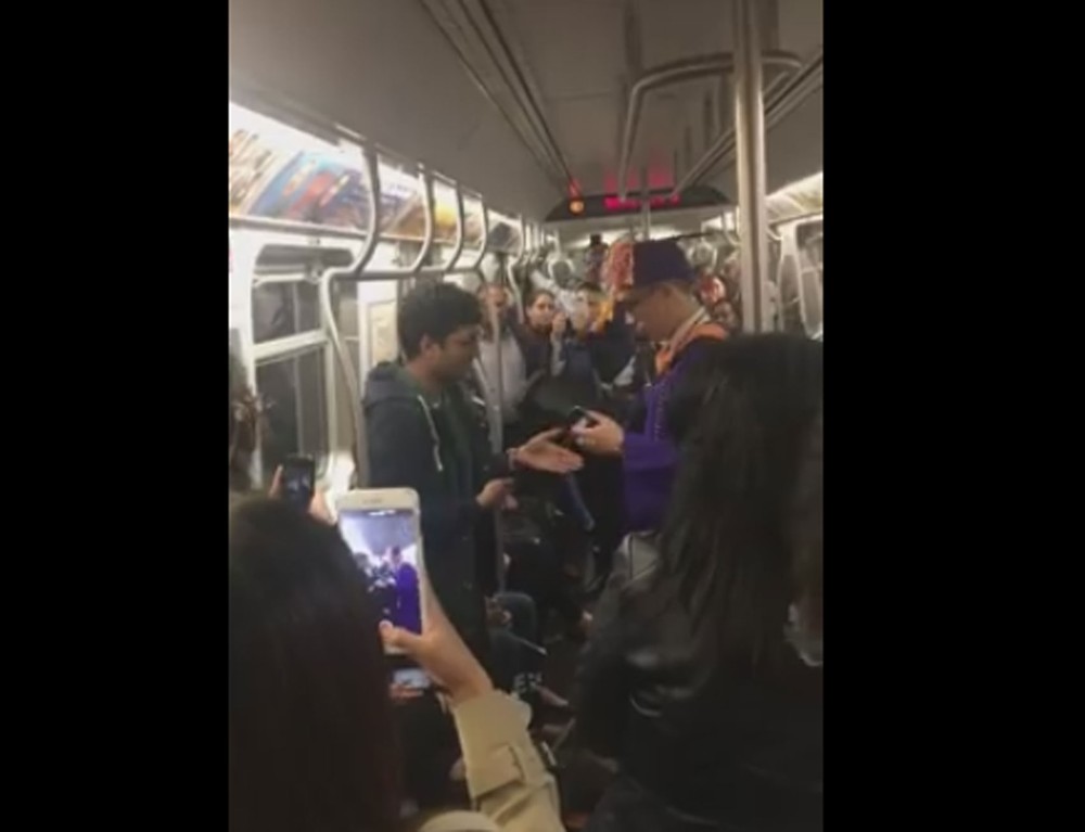 Universitário perde formatura por atraso de trem e é surpreendido por passageiros