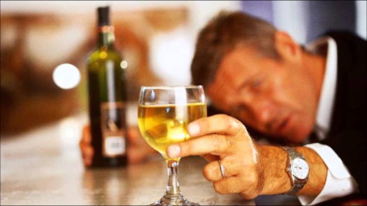 Você é alérgico a bebidas alcoólicas? Saiba agora