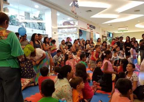 Shows musicais em clima de São João agitam shopping em Manaus