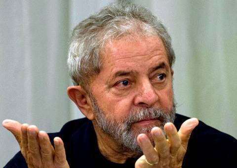 Presidente do PT diz que é 'um absurdo' pedido de prisão do ex-presidente Lula