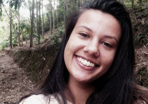 Jovem de 19 anos é sequestrada e queimada viva