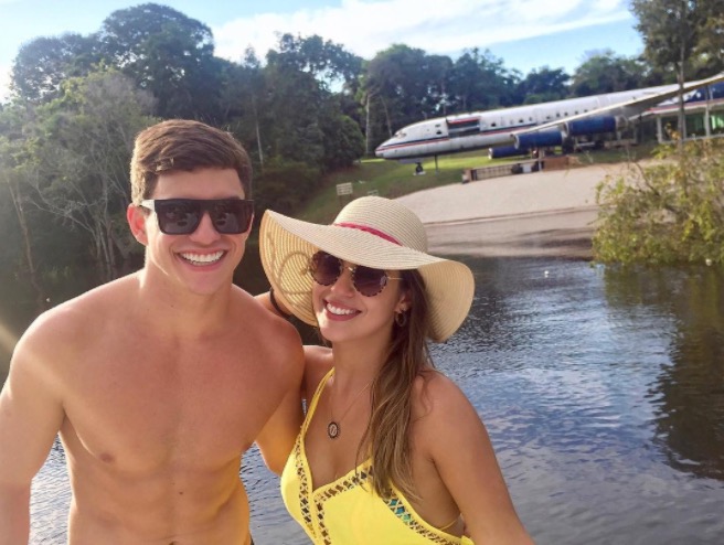 Ex-BBB Vivian anuncia viagem romântica com Manoel para fora do Brasil