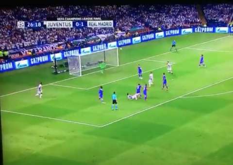 Internautas 'surtam' com golaço na final da Champions; assista