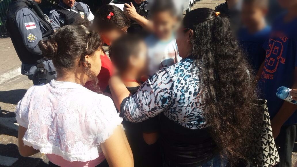 PMs ajudam mãe a encontrar filho perdido em Manaus