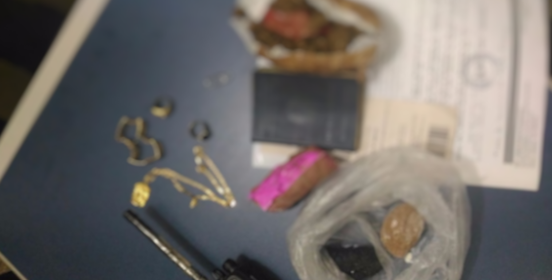 Em Manaus, seis pessoas são detidas tentando entrar com drogas e celulares em presídios