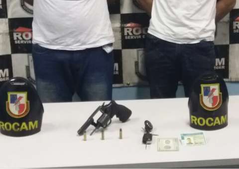 Dupla é presa acusada de fazer arrastão no Centro de Manaus