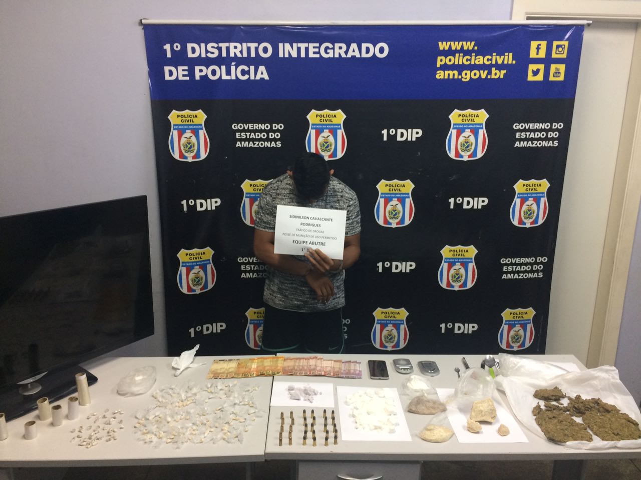 Lutador de MMA é preso com drogas e munições em Manaus