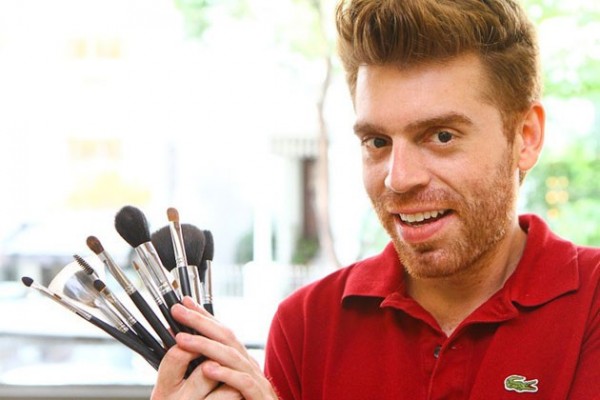 Lounge ‘Exclusive’ apresenta cabeleireiro internacional e recepciona convidados 