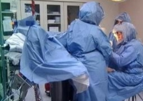 Mulher solta gases durante cirurgia e causa incêndio em hospital