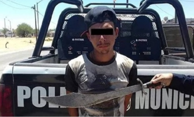 Autoridade do México consente polícia matar criminosos que utilizem facão 